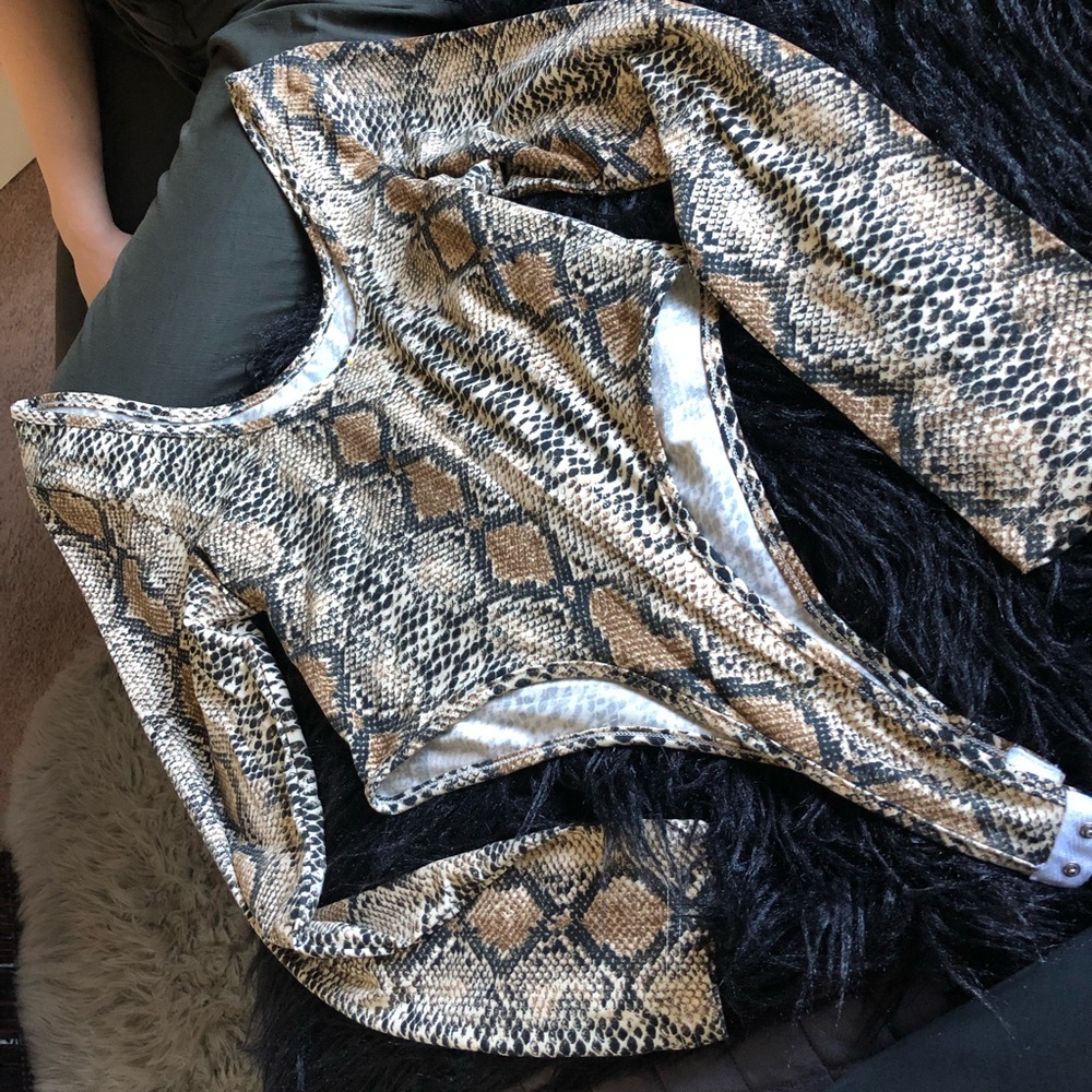Long sleeve snake print bodysuit